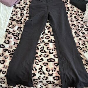 ALO Yoga Black Bootcut Athletic Pants